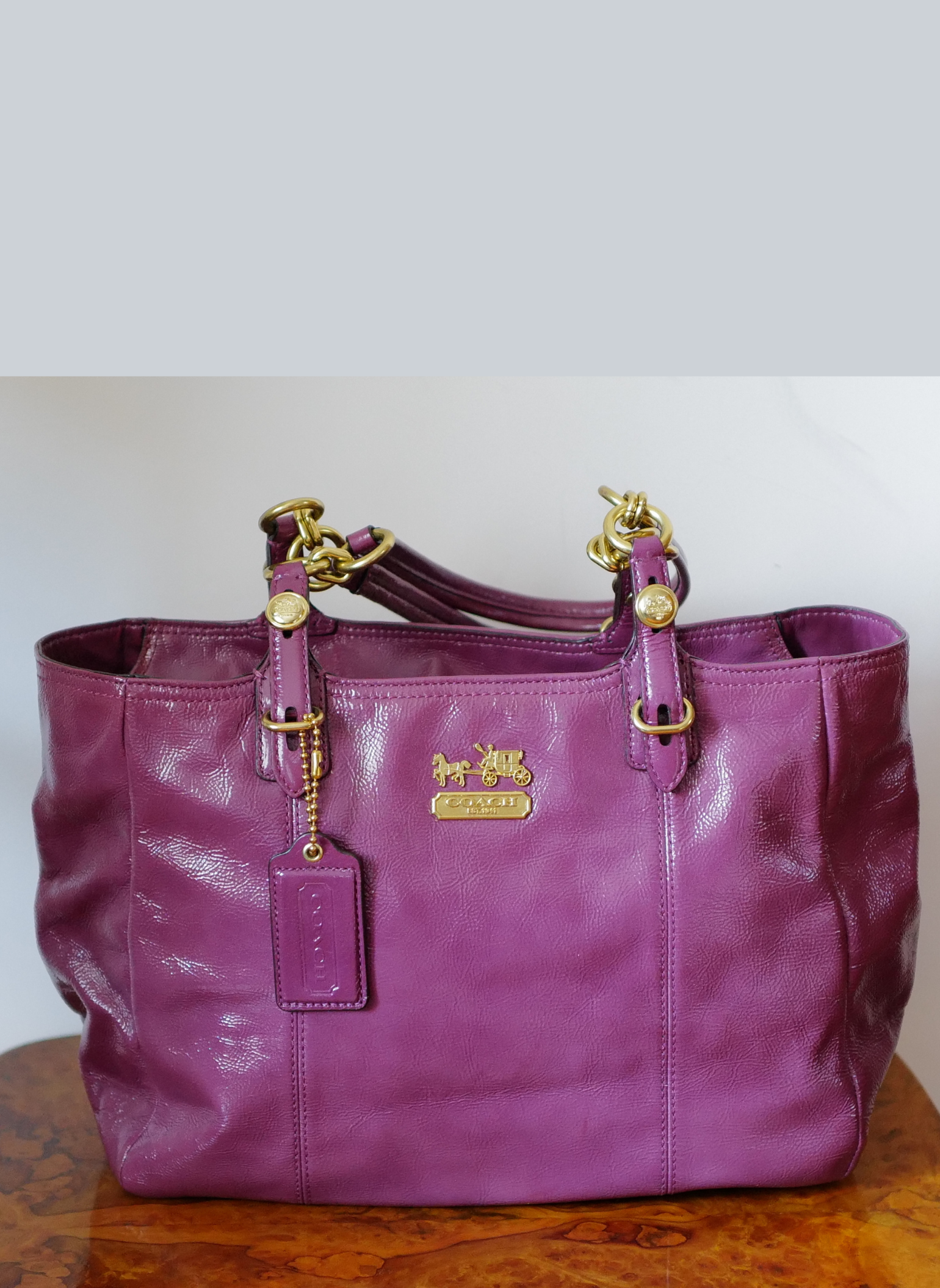 Bolso Grande de Charol Morado