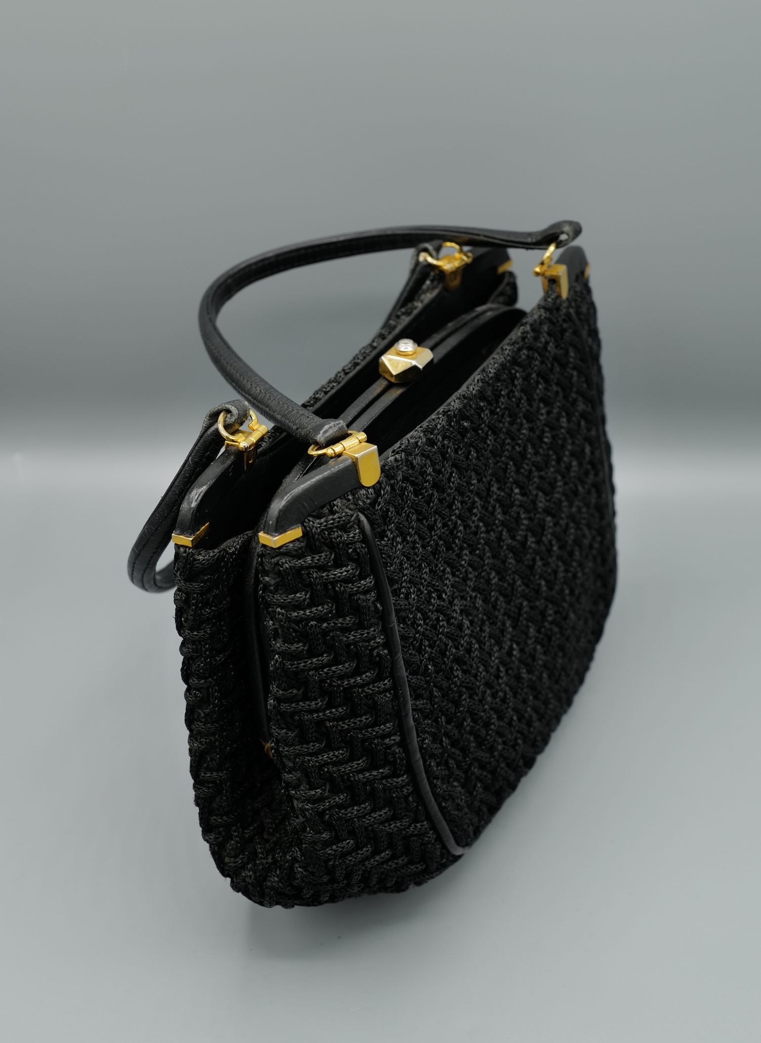 Bolso con Clip Negro Vintage