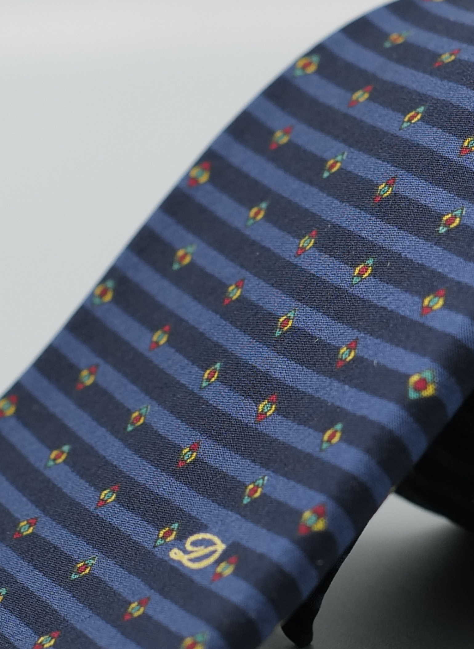 Corbata Negra a Rayas Azules con Diseño