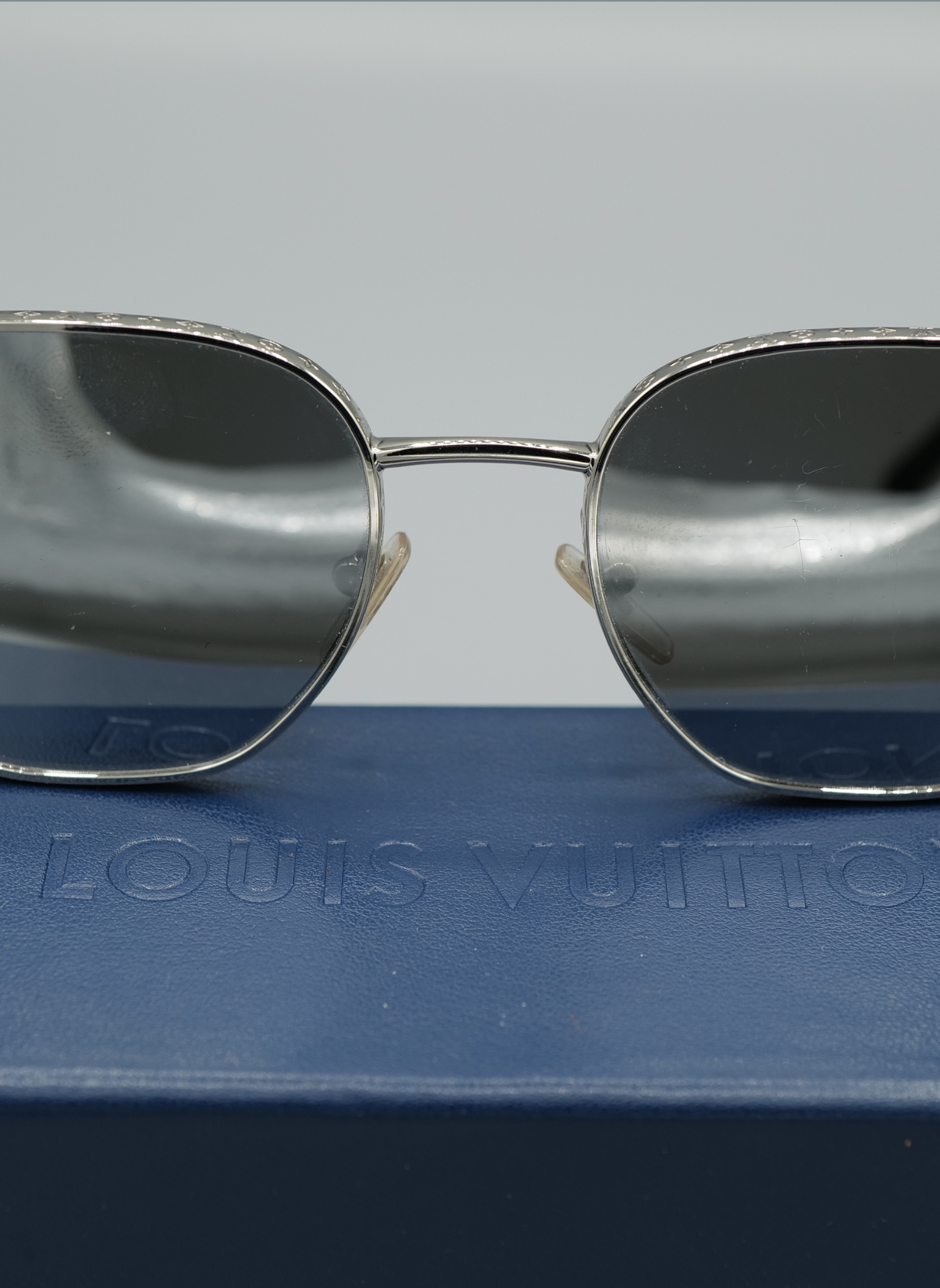 Gafas de Sol con Logo LV Plateadas